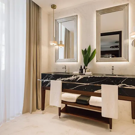 Hotel Mythic Sana Downtown